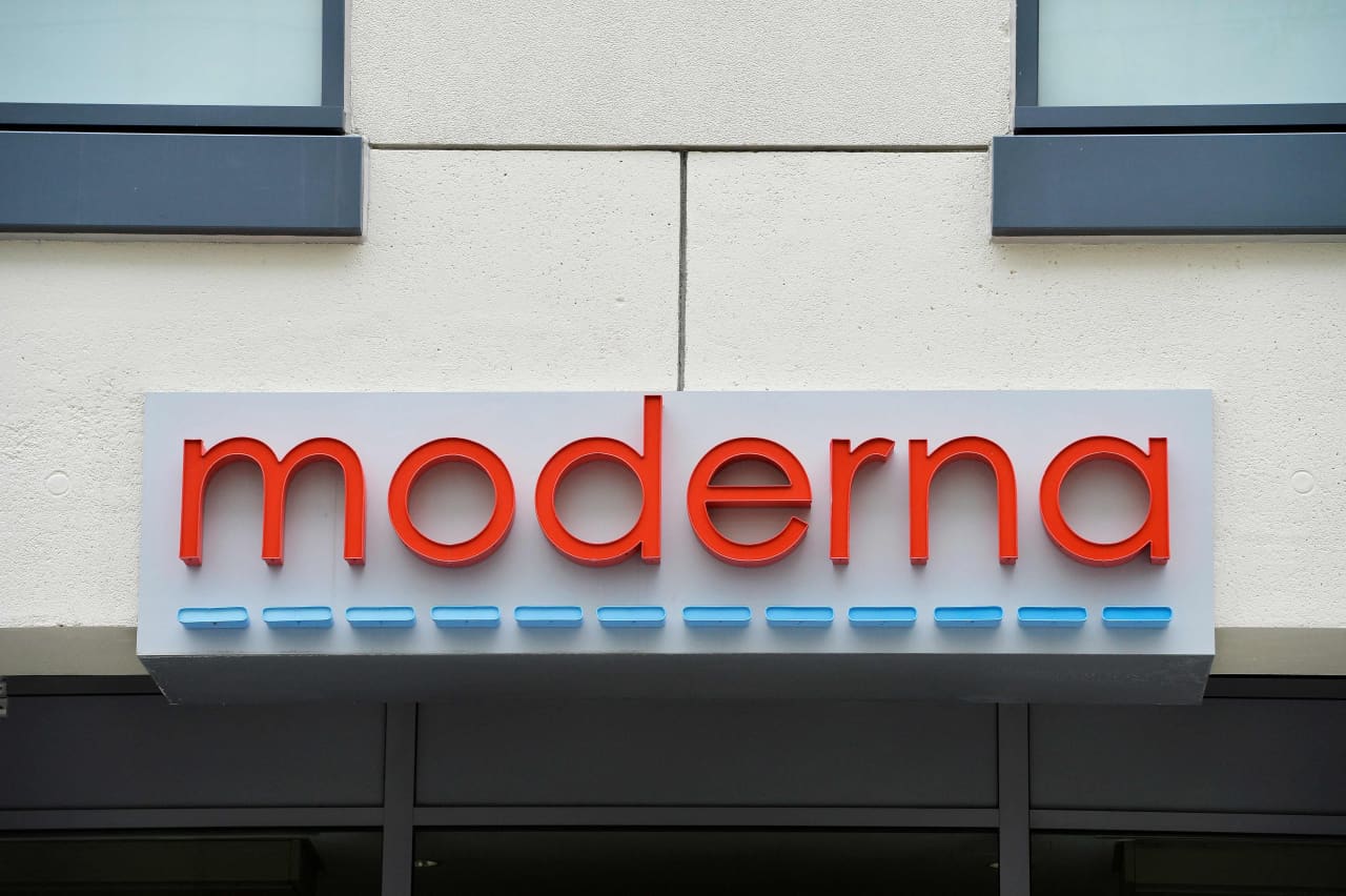 Moderna’s stock tumbles after reported leak of data for cancer vaccine — MarketWatch, Chicago Health news