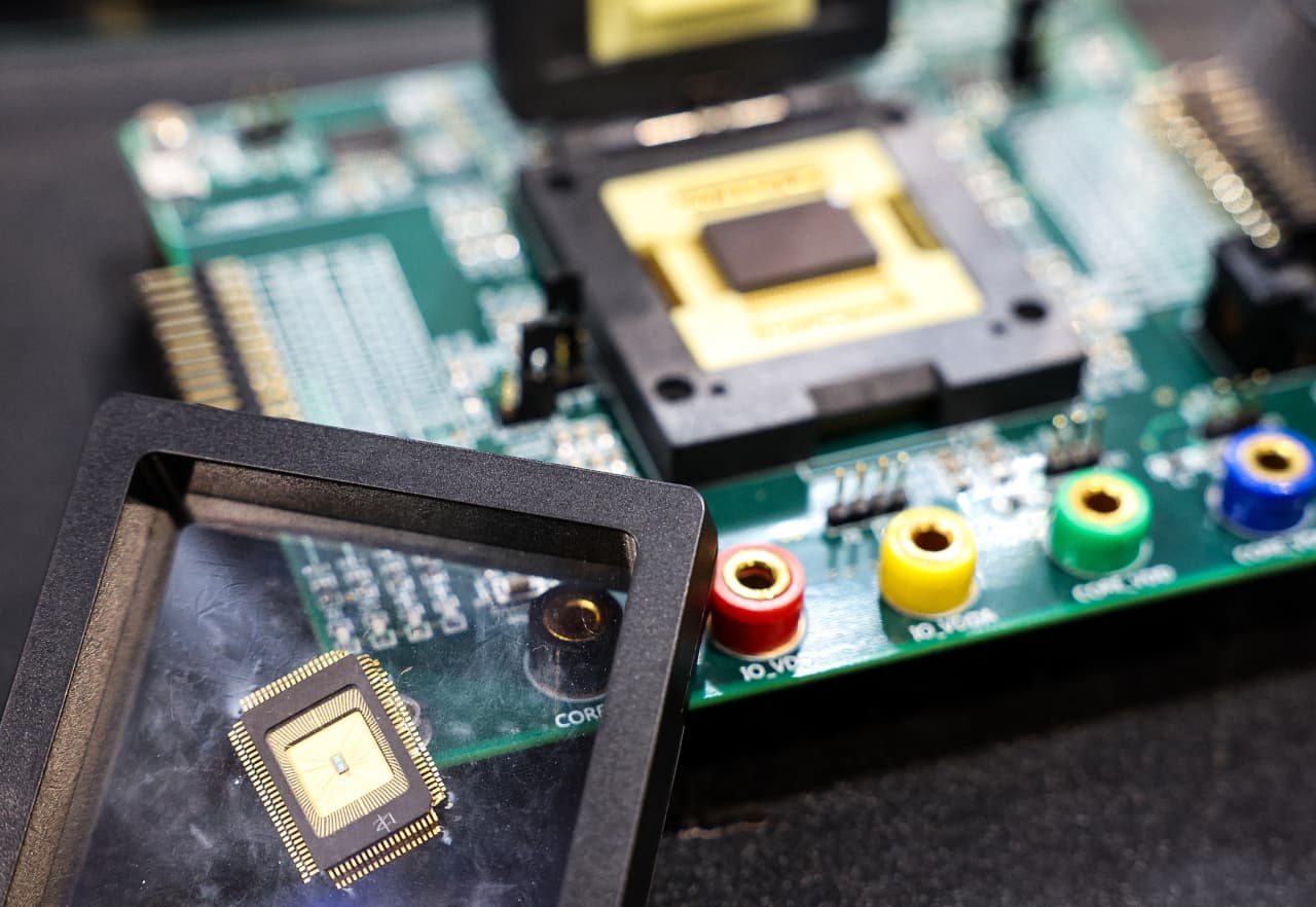 Support for semiconductor stocks could be as much as 15% lower than current levels, says Morgan Stanley — MarketWatch, Chicago Business news