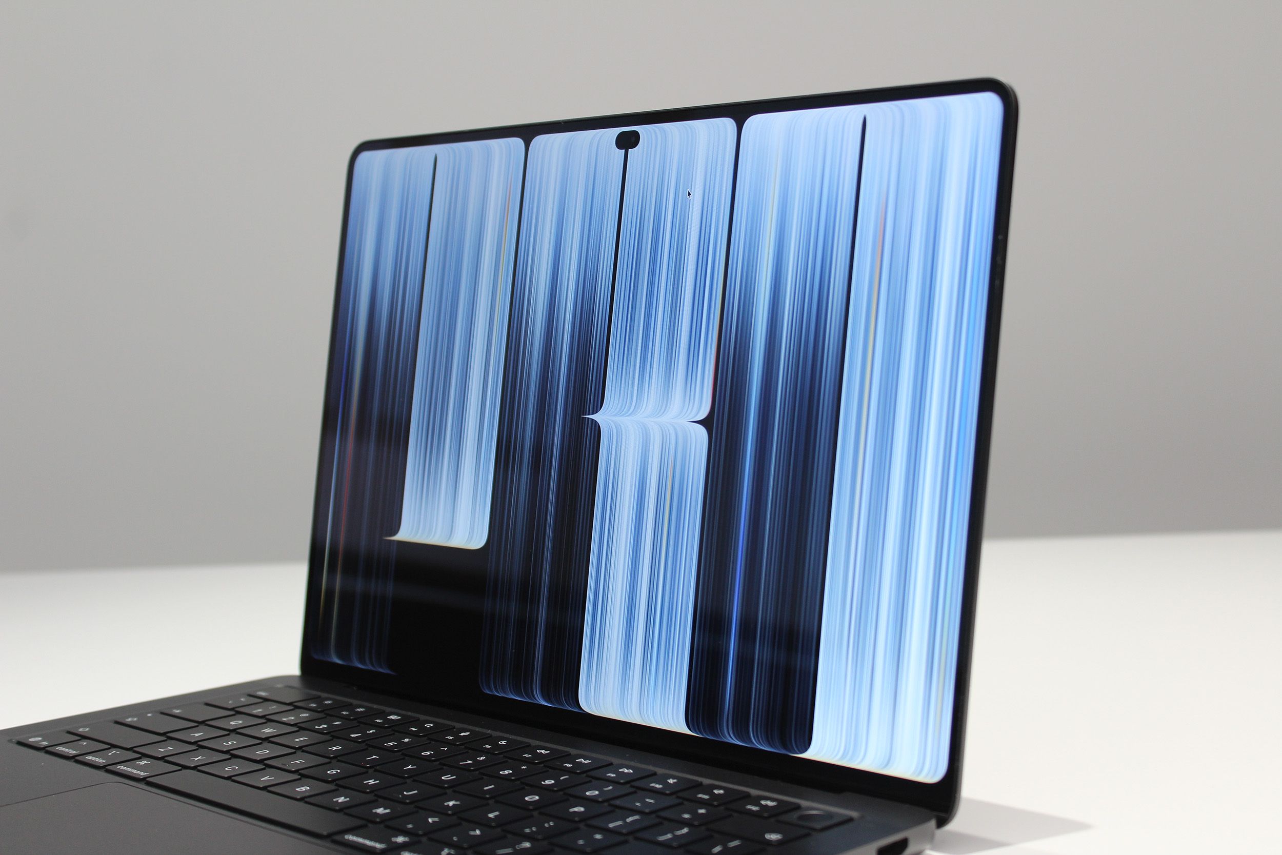 The 2,000-Nit OLED in Apple’s New MacBook Is a Big Deal — Chicago Technology news